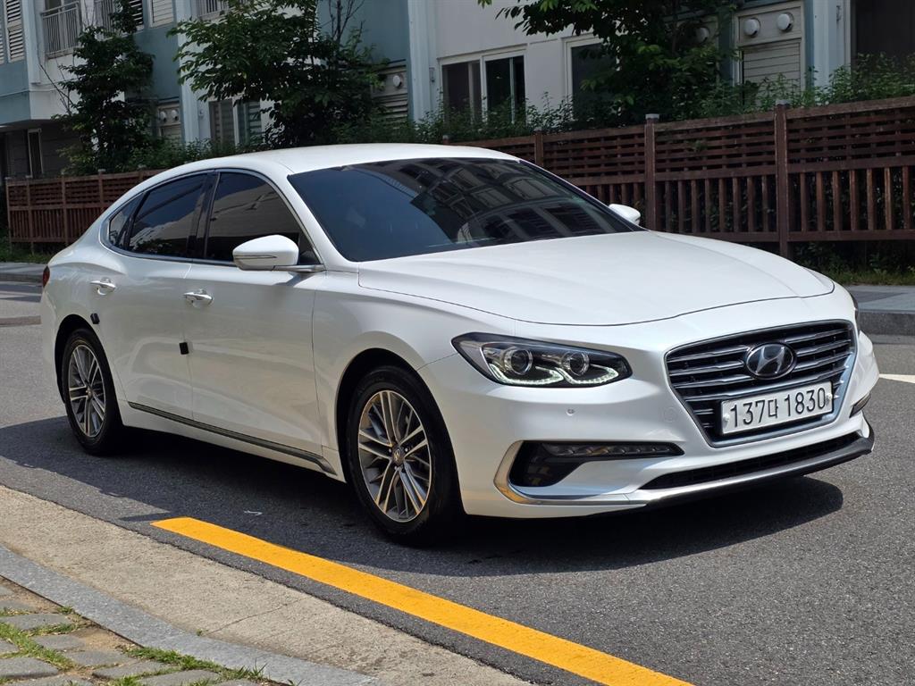 HYUNDAI Grandeur - Vista 7