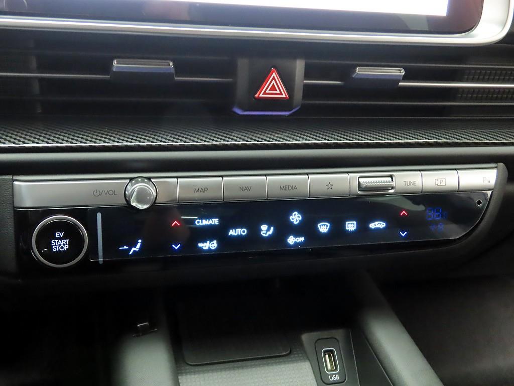 HYUNDAI Ioniq 6 - Vista 11