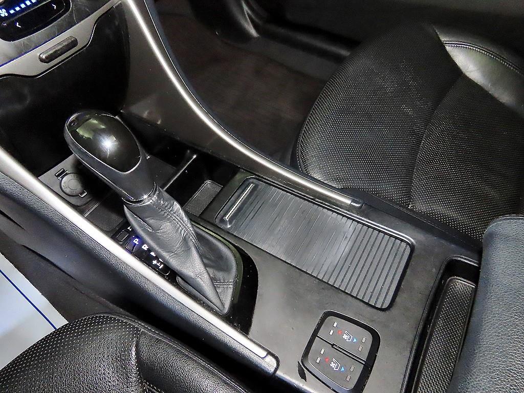 HYUNDAI Sonata 2011 Blanco - Importación desde Corea - HF Imports Iquique - Foto 14