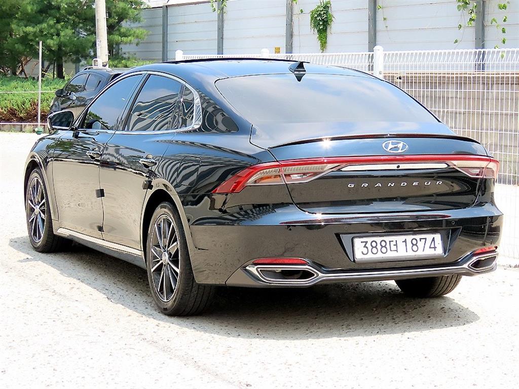 HYUNDAI Grandeur - Vista 3