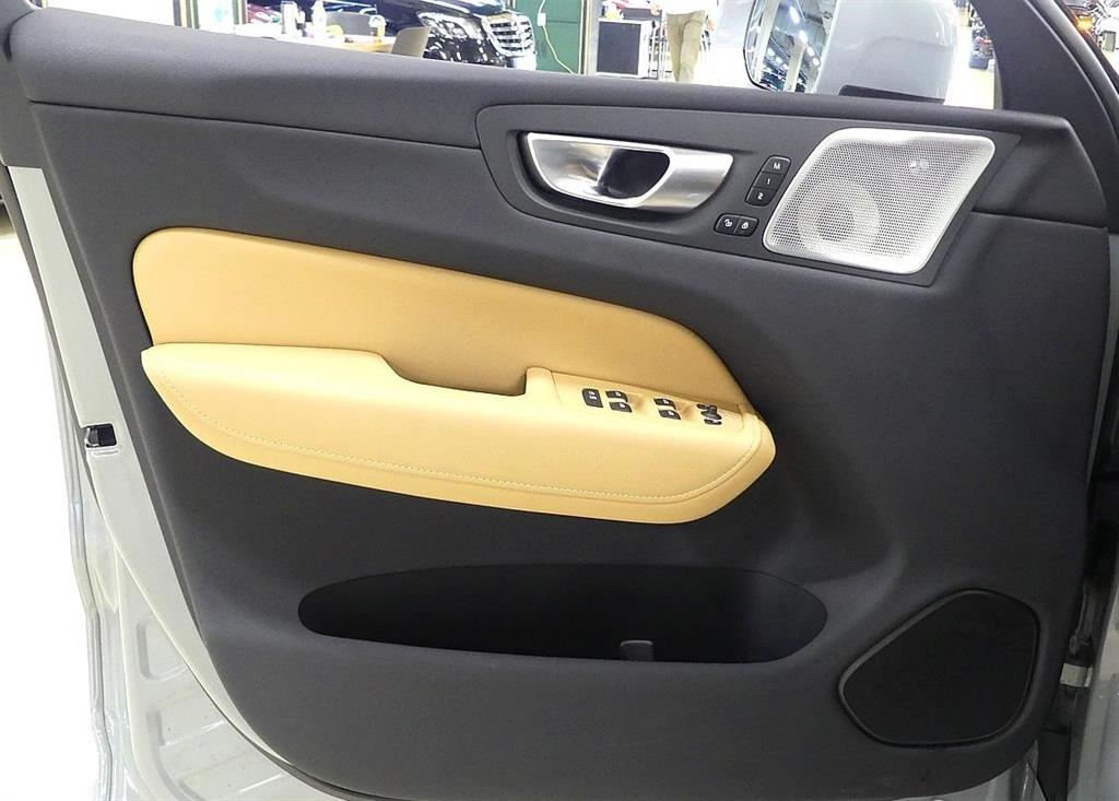 Volvo XC60 2023 Gris - Importación desde Corea - HF Imports Iquique - Foto 13