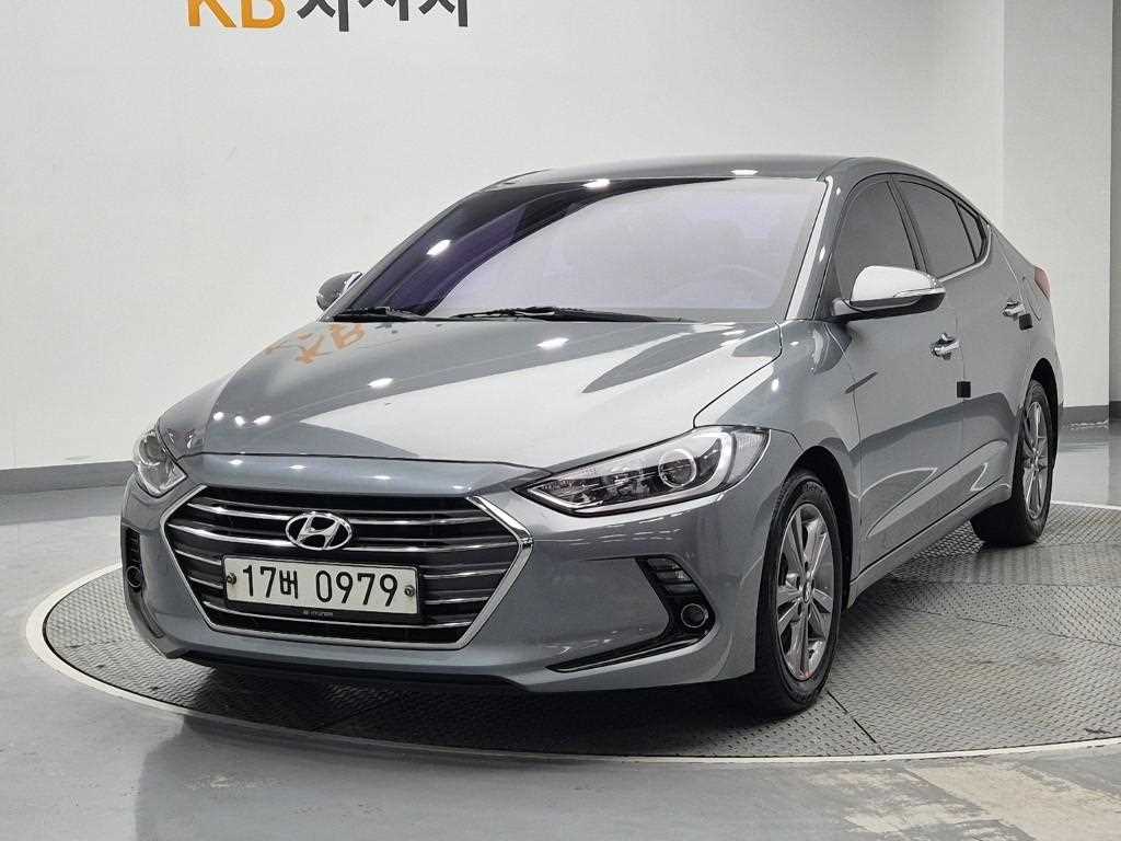 HYUNDAI Avante 2016 Gris - Importación desde Corea - HF Imports Iquique - Foto 1