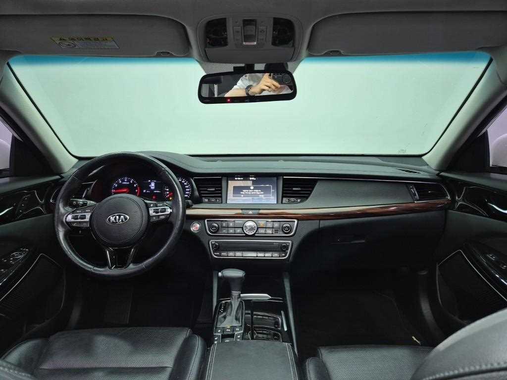 KIA K7 - Vista 9