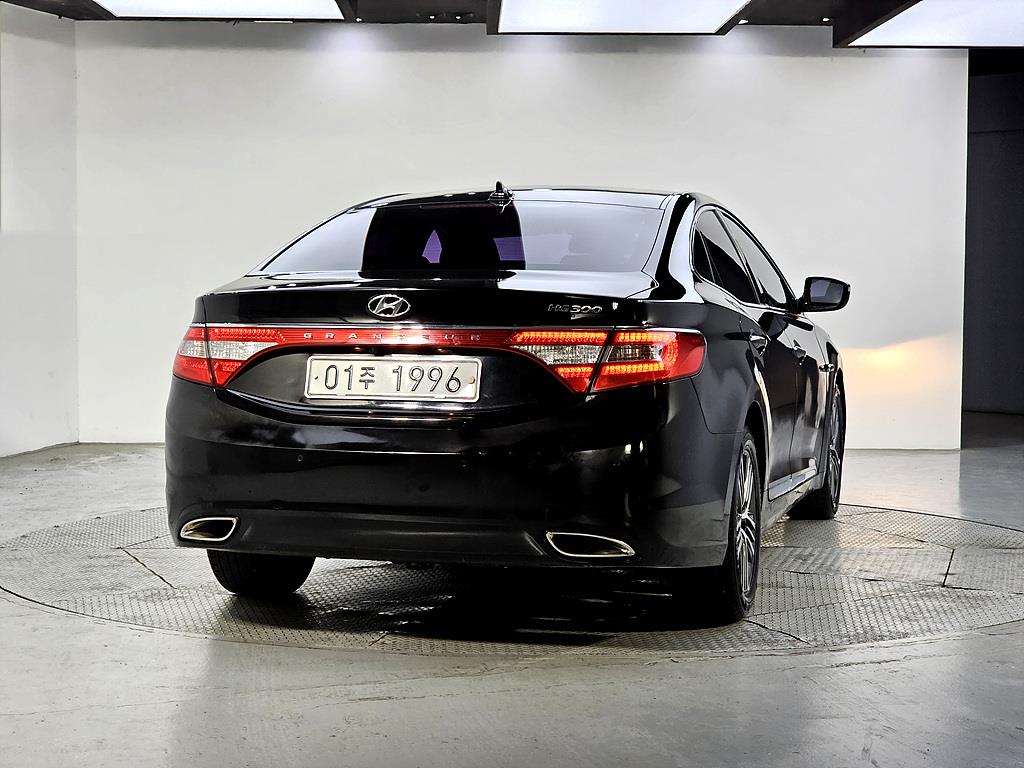 HYUNDAI Grandeur - Vista 3