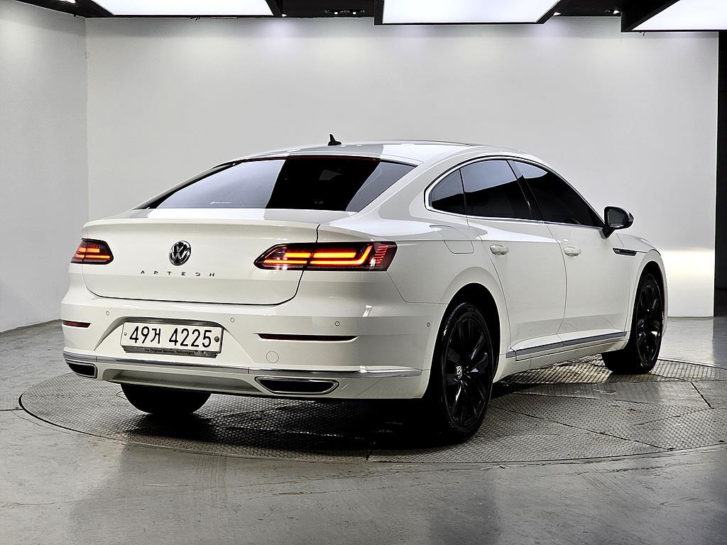 Volkswagen Arteon - Vista 6