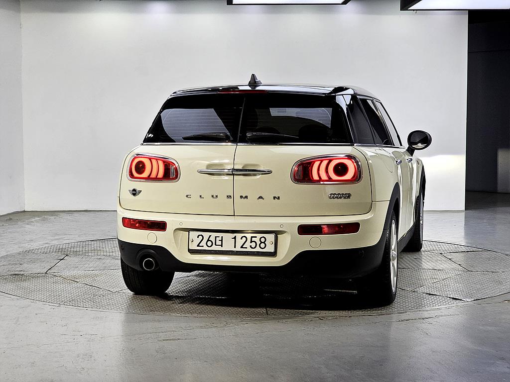 Mini Clubman - Vista 3