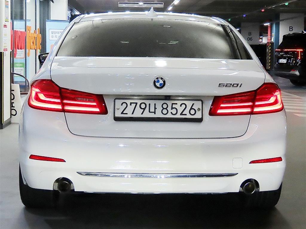 BMW 5 Series - Vista 7