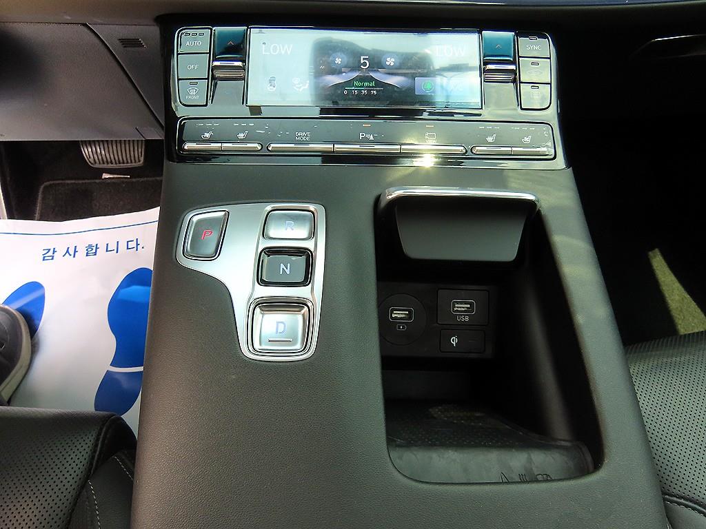 HYUNDAI Grandeur - Vista 12