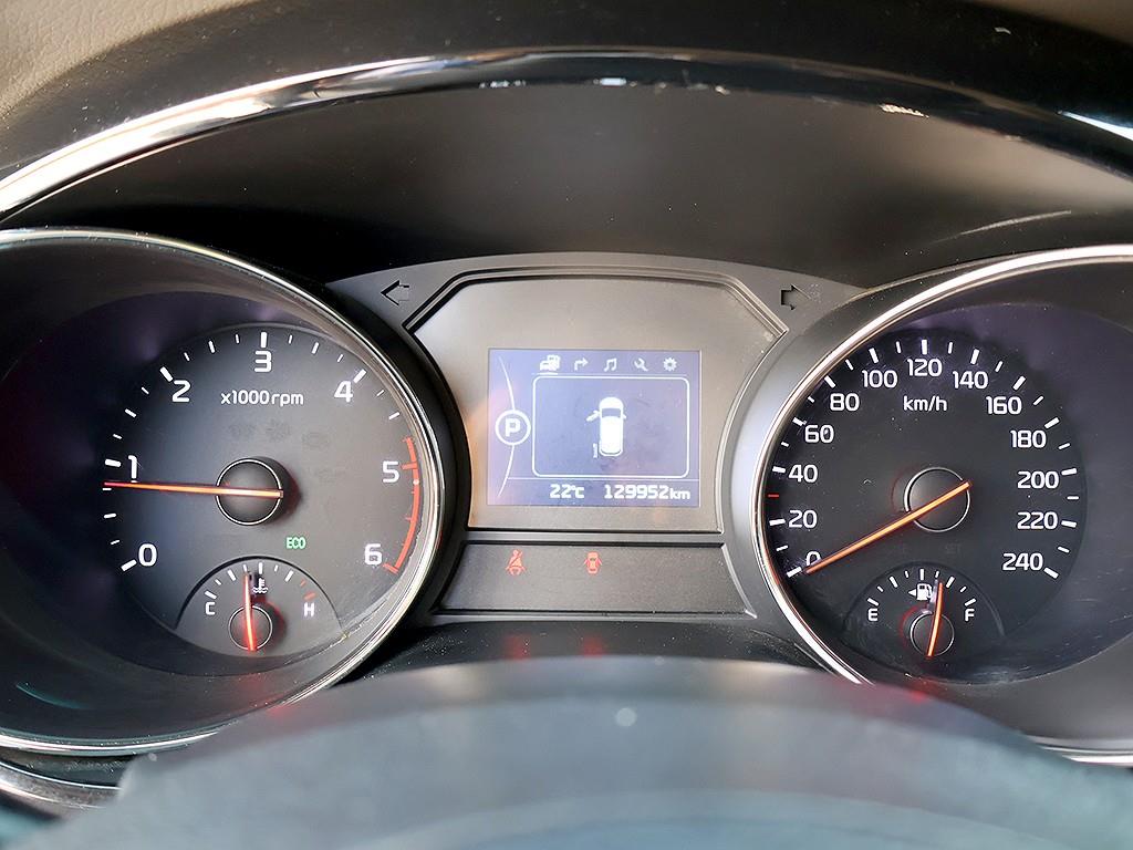 KIA Carnival - Vista 8