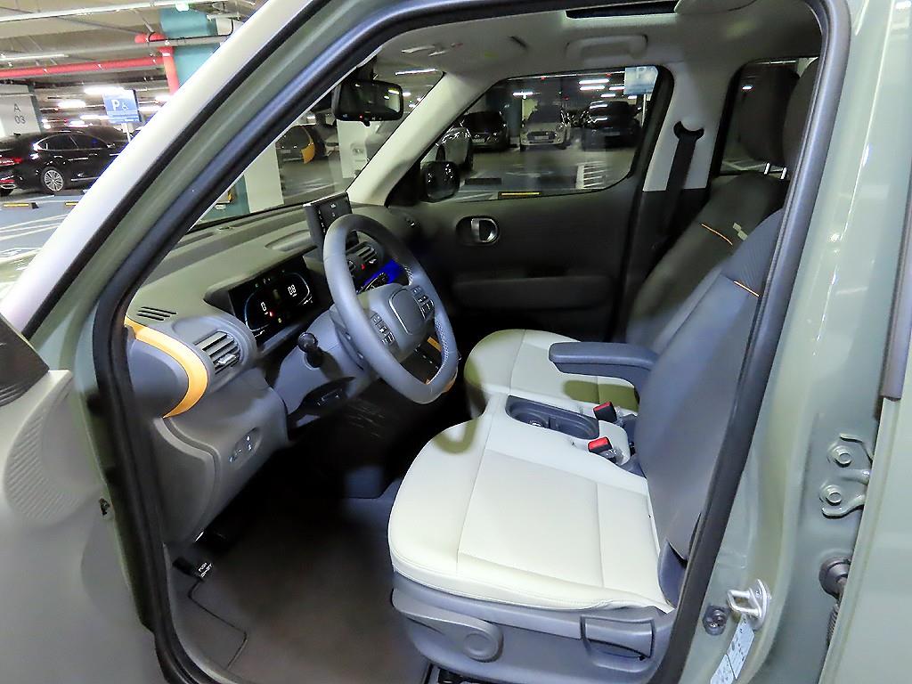 HYUNDAI Casper - Vista 8