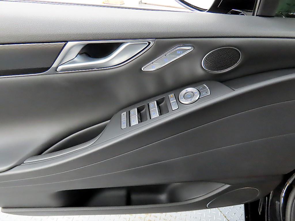 Genesis G80 2024 Negro - Importación desde Corea - HF Imports Iquique - Foto 13
