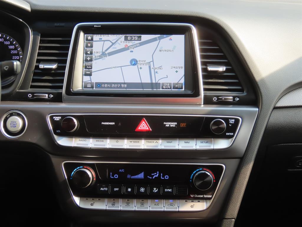 HYUNDAI Sonata - Vista 12
