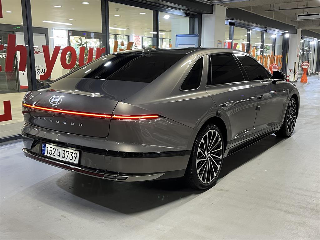HYUNDAI Grandeur - Vista 6