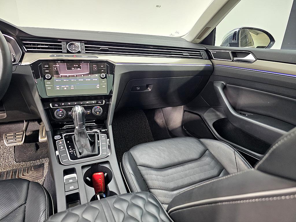 Volkswagen Arteon - Vista 12