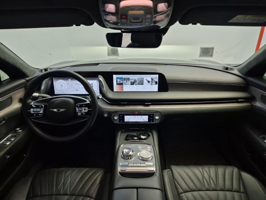 Genesis G90 - Vista 8