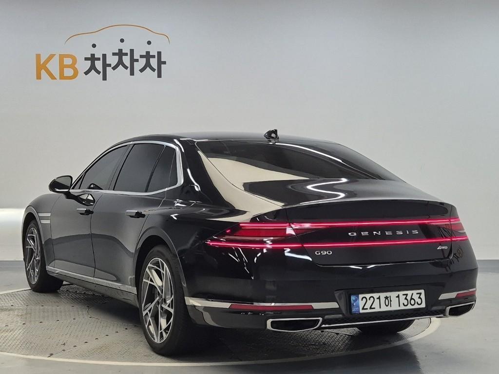 Genesis G90 - Vista 2
