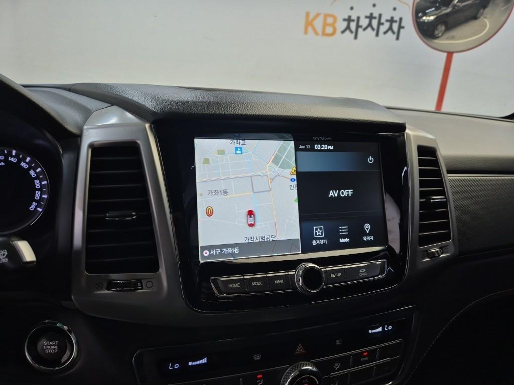 Ssangyong Rexton 2018 Negro - Importación desde Corea - HF Imports Iquique - Foto 15