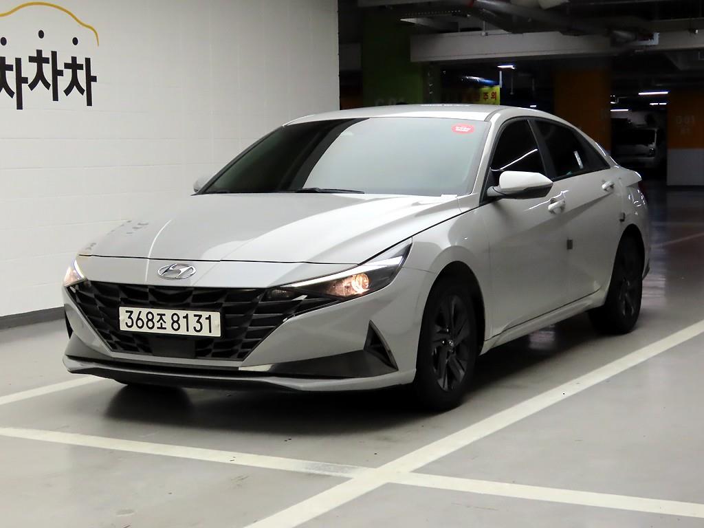 HYUNDAI Avante - Vista 2