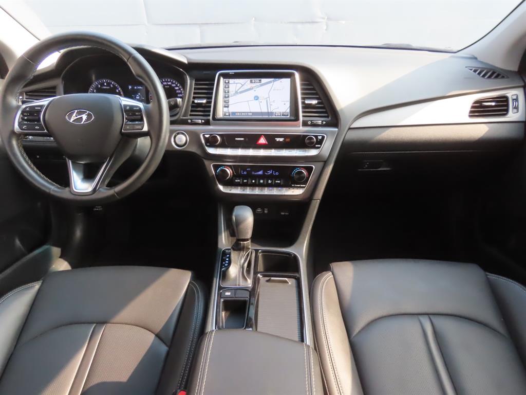HYUNDAI Sonata - Vista 9