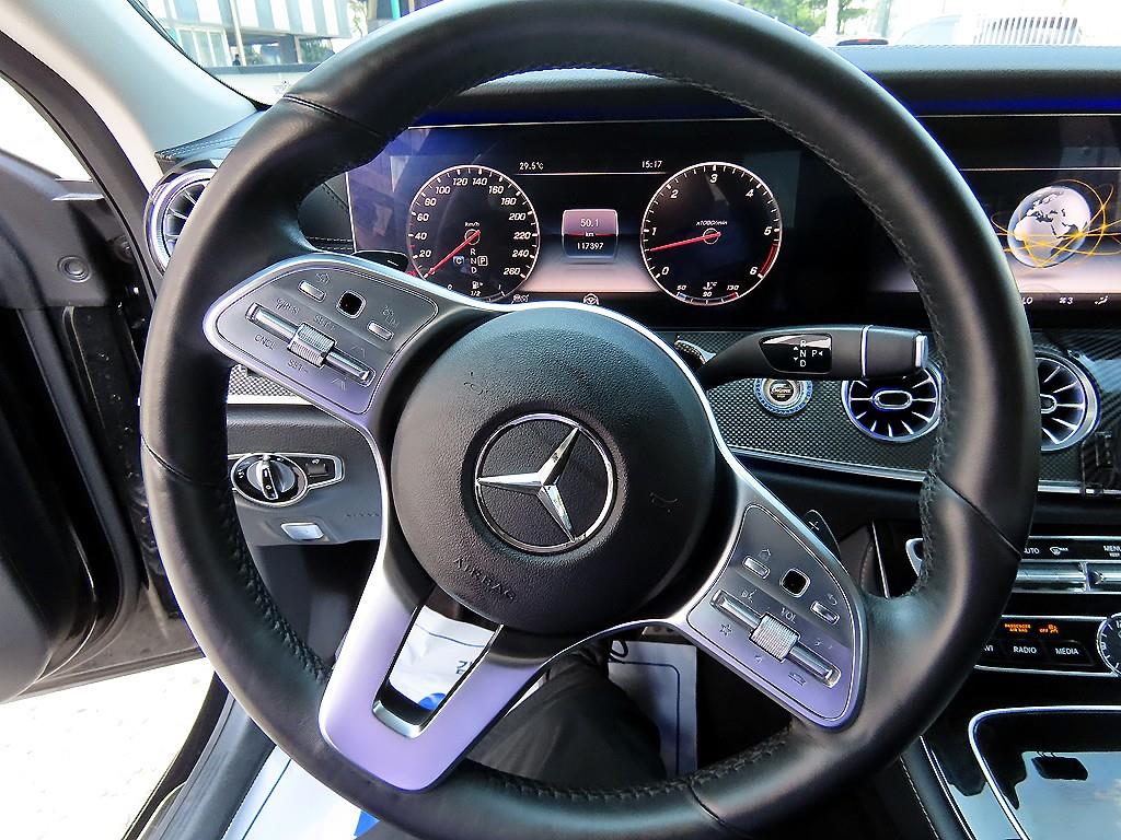 Mercedes Benz CLS Class - Vista 10