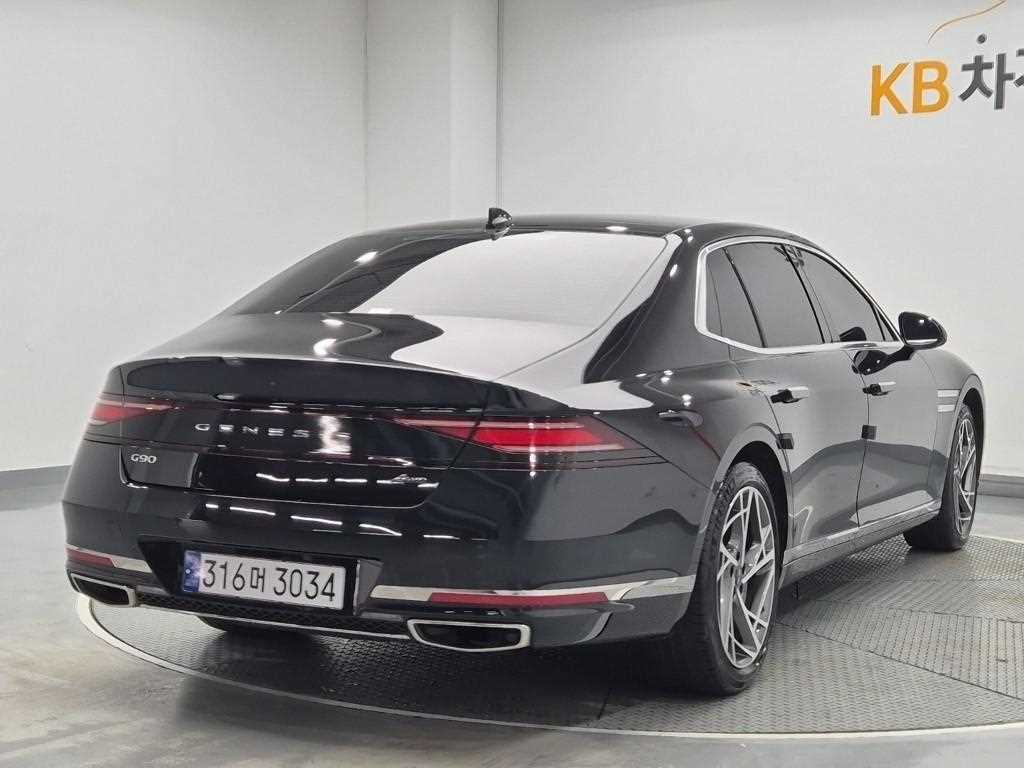 Genesis G90 - Vista 3