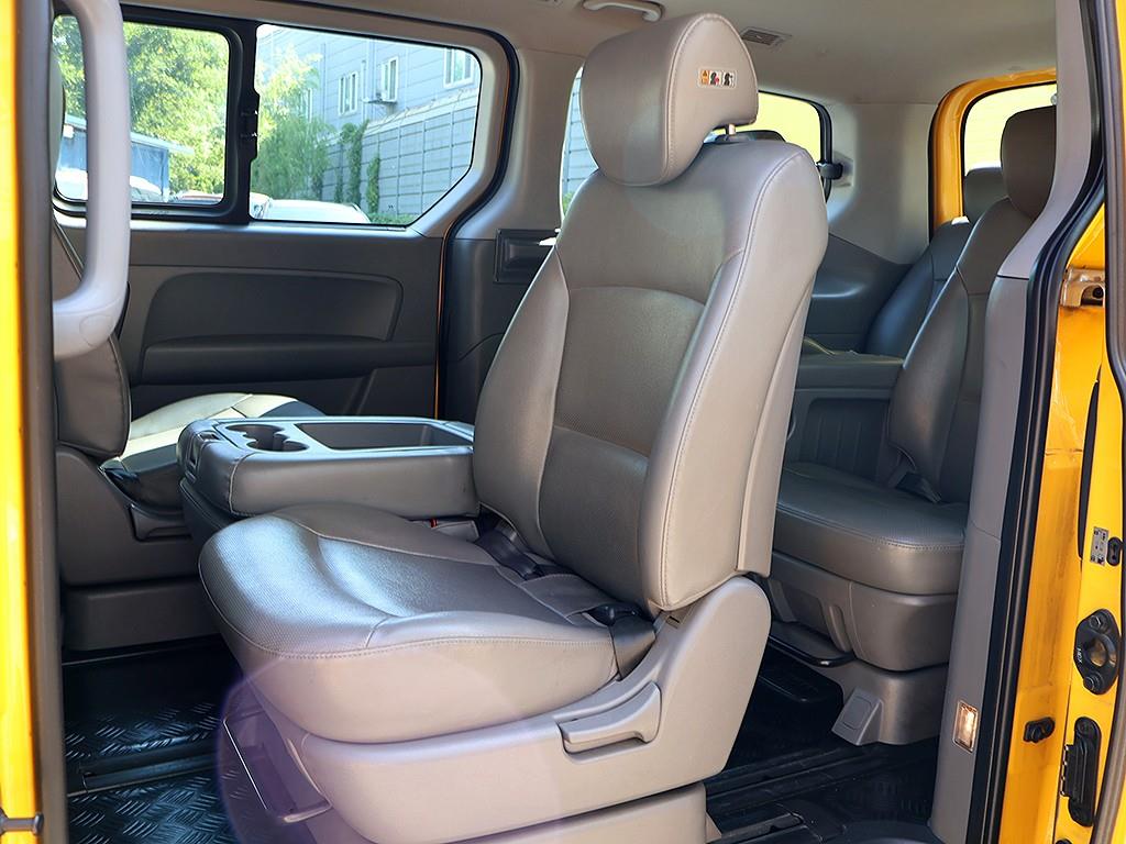HYUNDAI Starex 2018 Amarillo - Importación desde Corea - HF Imports Iquique - Foto 15