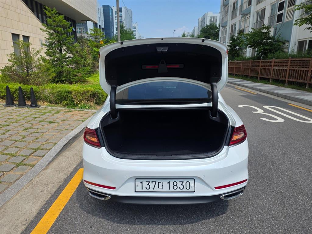 HYUNDAI Grandeur - Vista 11
