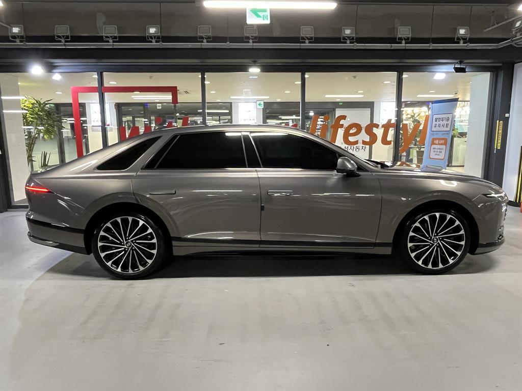 HYUNDAI Grandeur - Vista 3