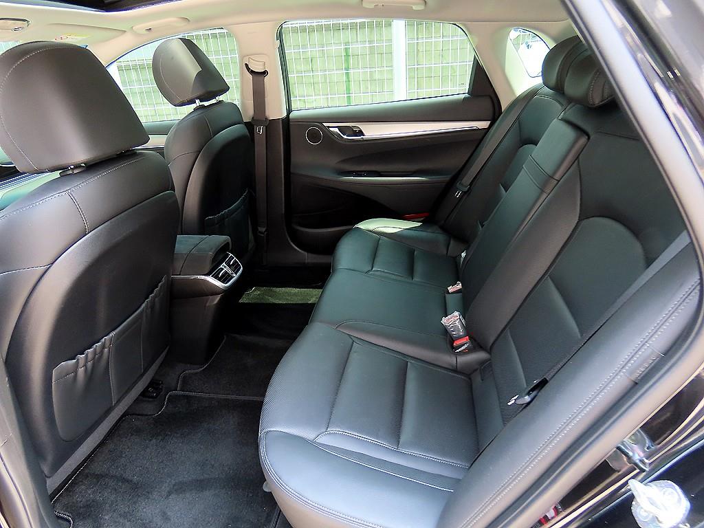 HYUNDAI Grandeur - Vista 8