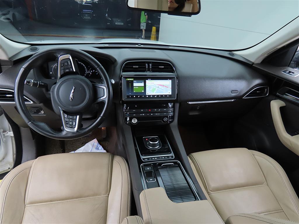 Jaguar F-PACE - Vista 9