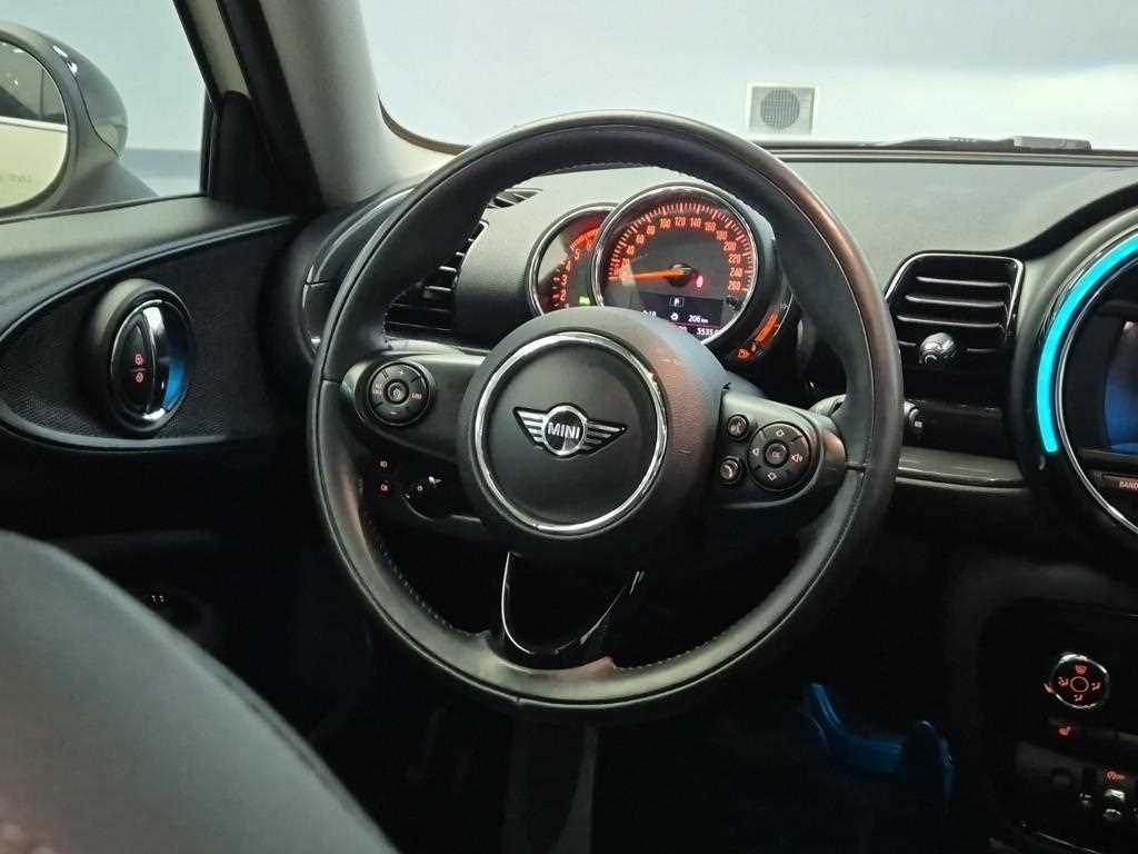 Mini Clubman - Vista 11