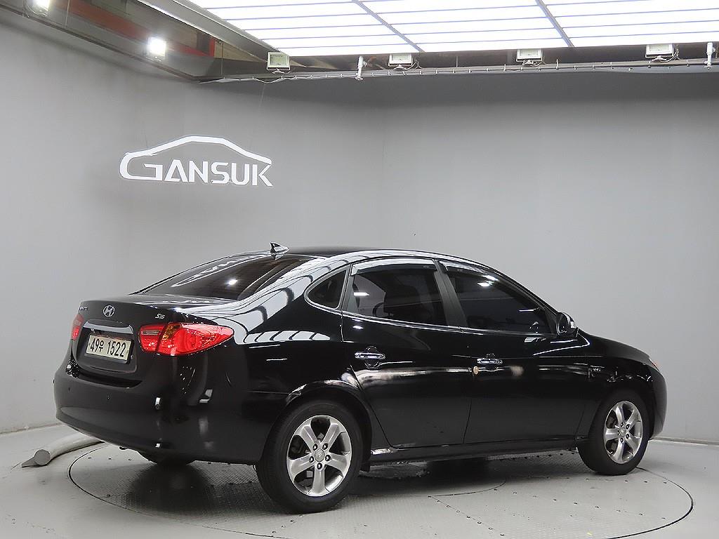 HYUNDAI Avante - Vista 6