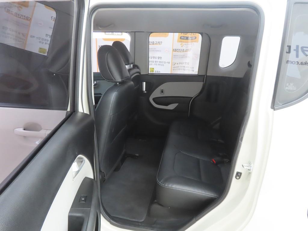 KIA Ray - Vista 8