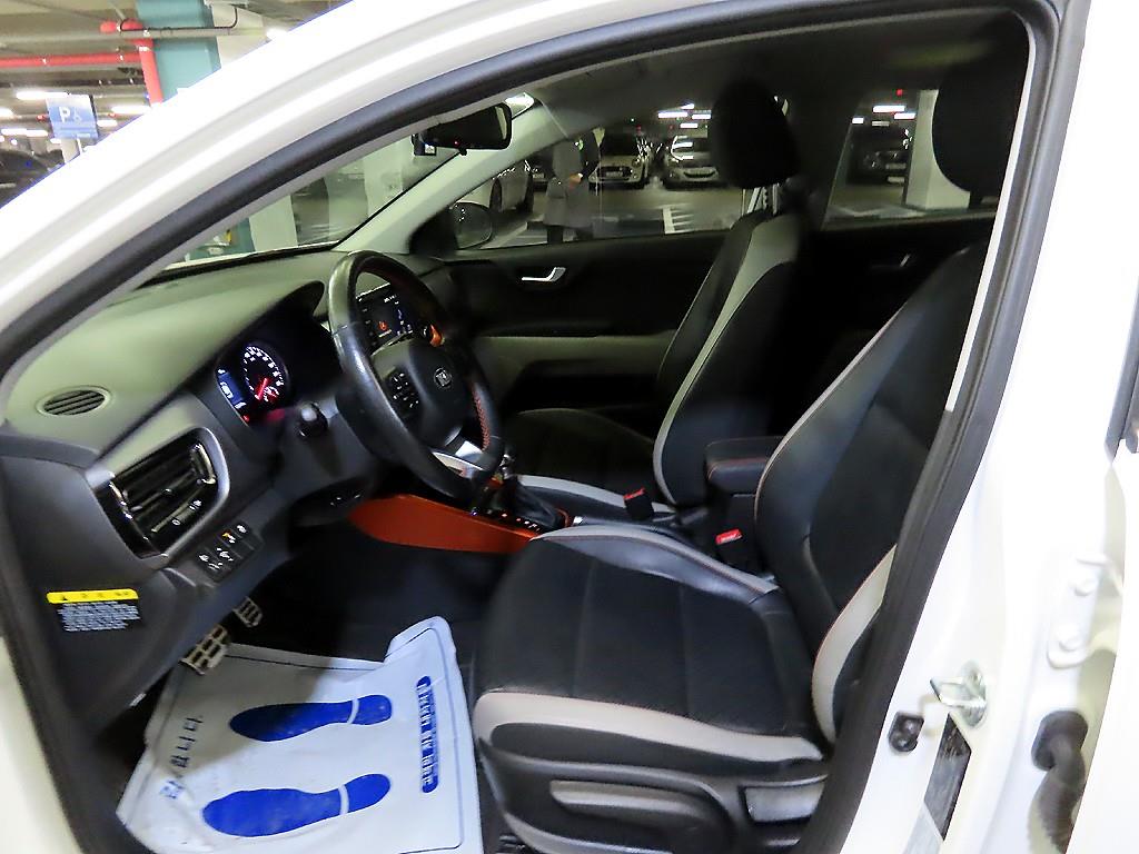 KIA Stonic - Vista 8