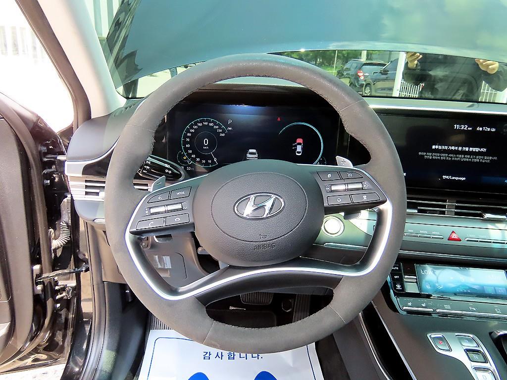 HYUNDAI Grandeur - Vista 10