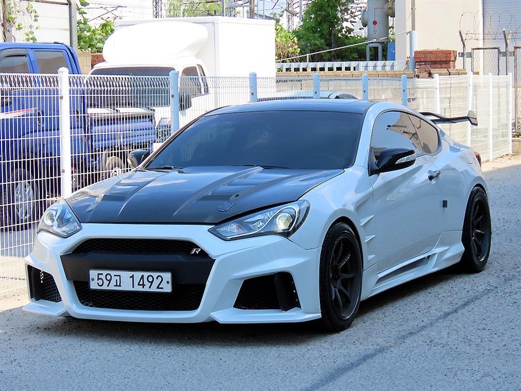 HYUNDAI Genesis - Vista 2