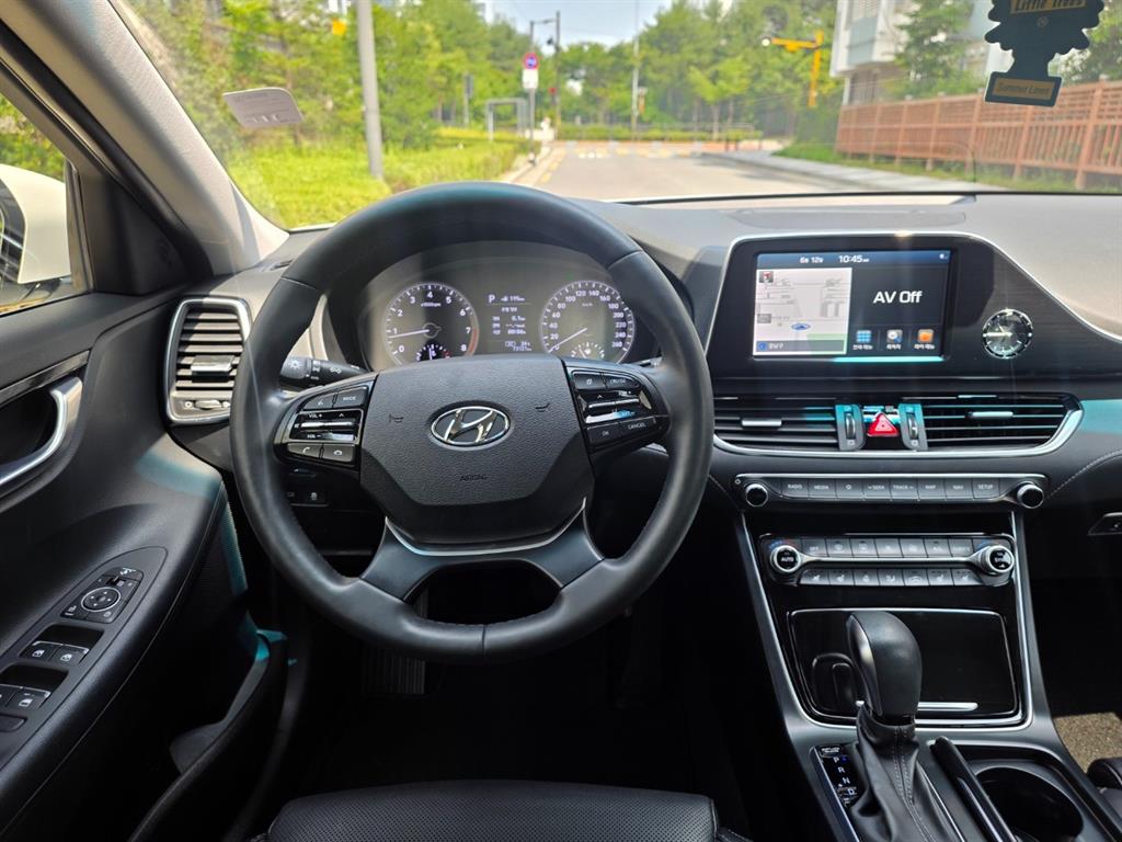 HYUNDAI Grandeur - Vista 12