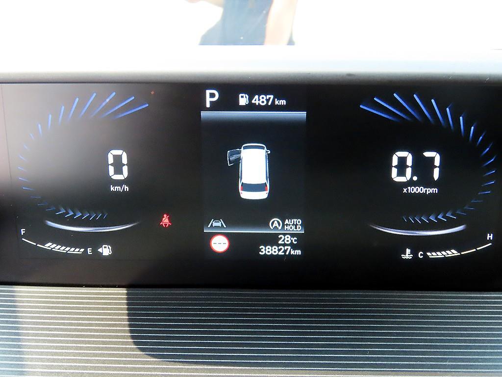 HYUNDAI Staria - Vista 11