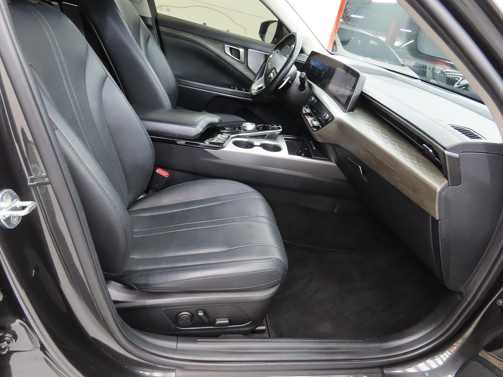 KIA K8 - Vista 8