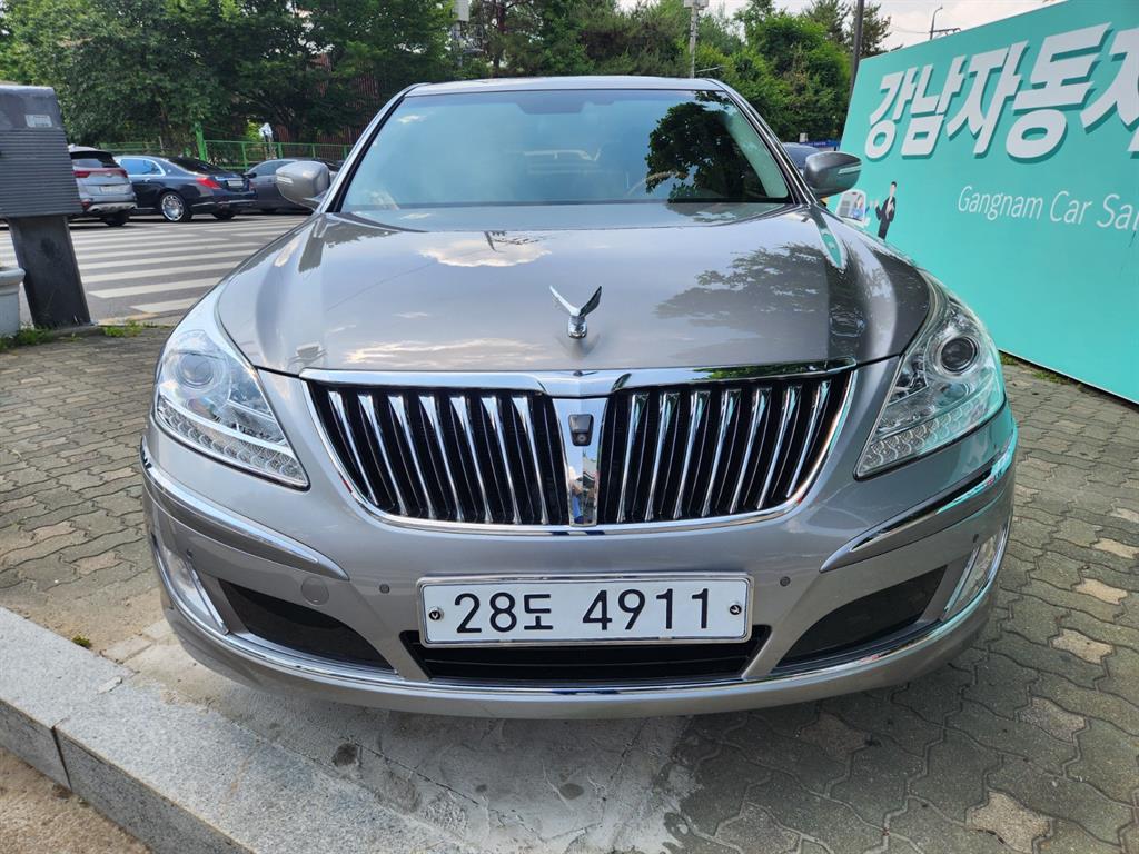 HYUNDAI Equus - Vista 2
