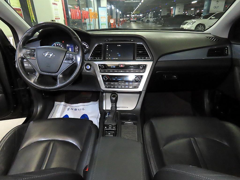 HYUNDAI Sonata - Vista 12