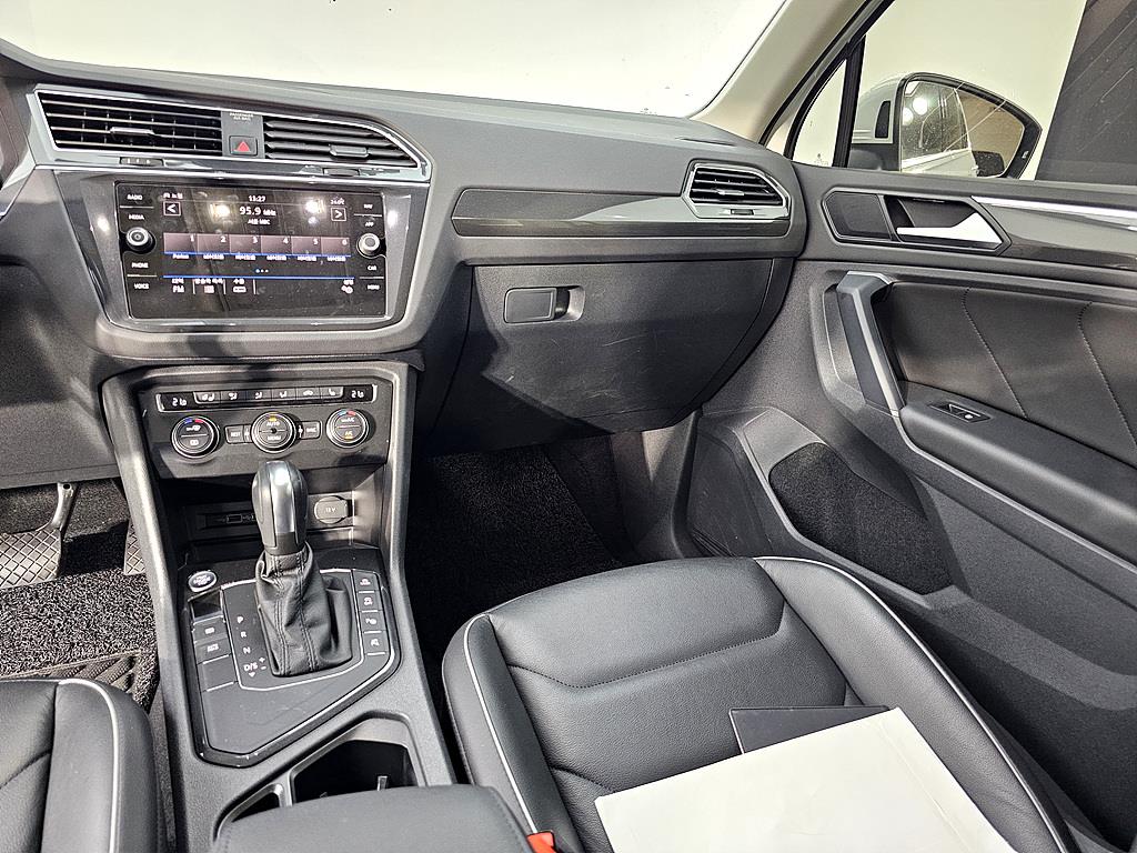 Volkswagen Tiguan - Vista 12