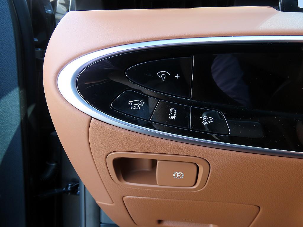 Genesis GV70 2025 Plateado - Importación desde Corea - HF Imports Iquique - Foto 15