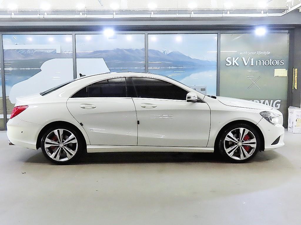 Mercedes Benz CLA Class - Vista 3