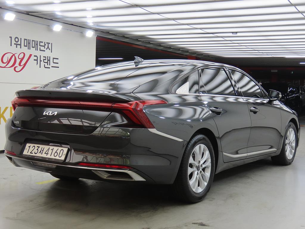 KIA K8 - Vista 3