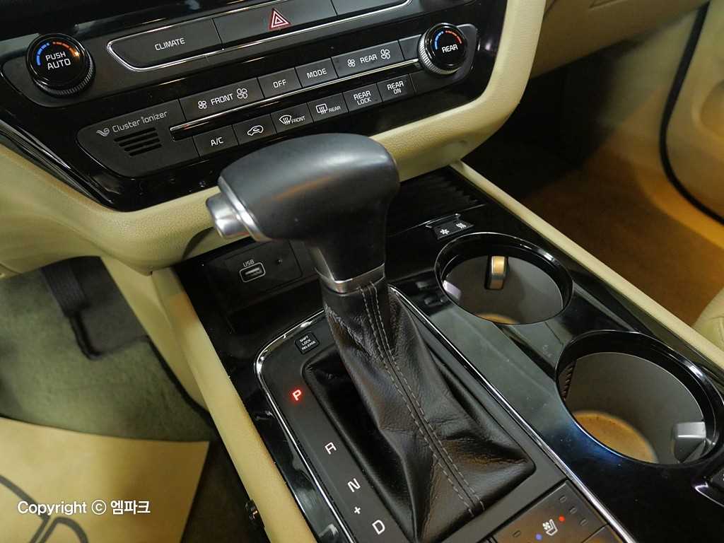 KIA Carnival 2017 Blanco - Importación desde Corea - HF Imports Iquique - Foto 14