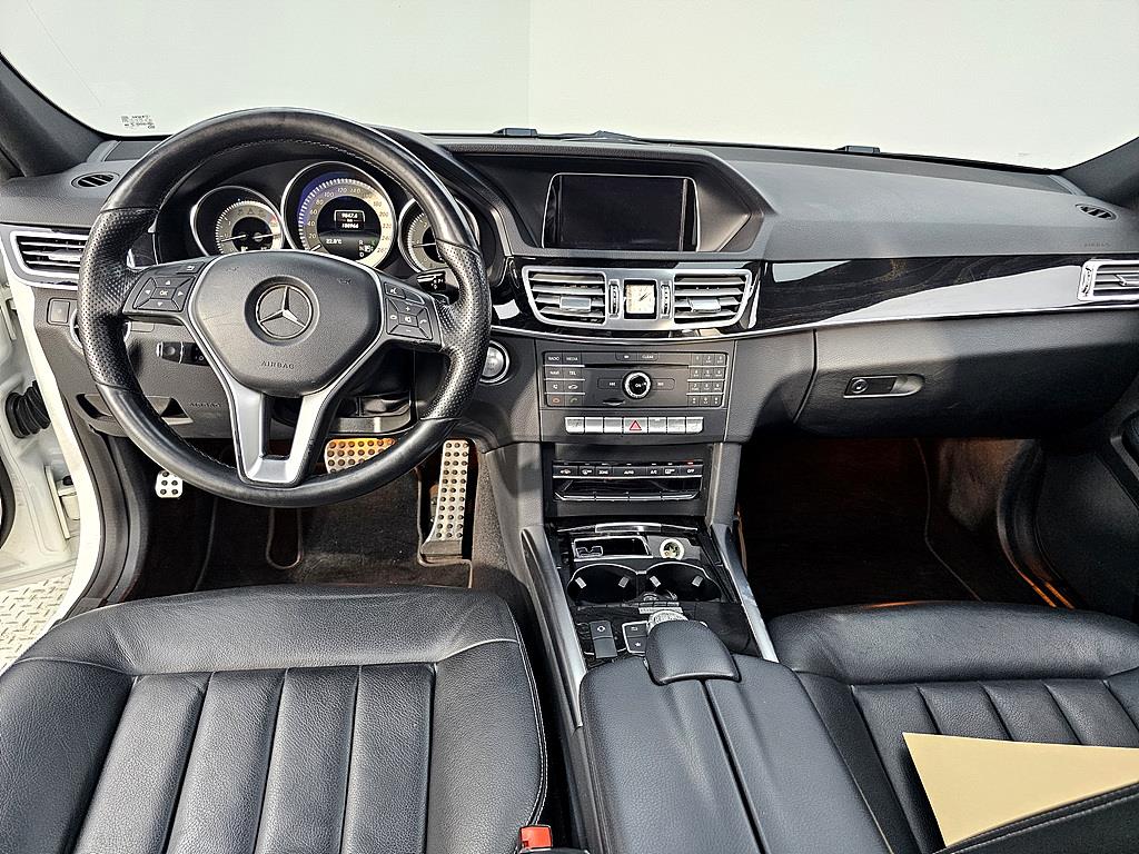 Mercedes Benz E class - Vista 7