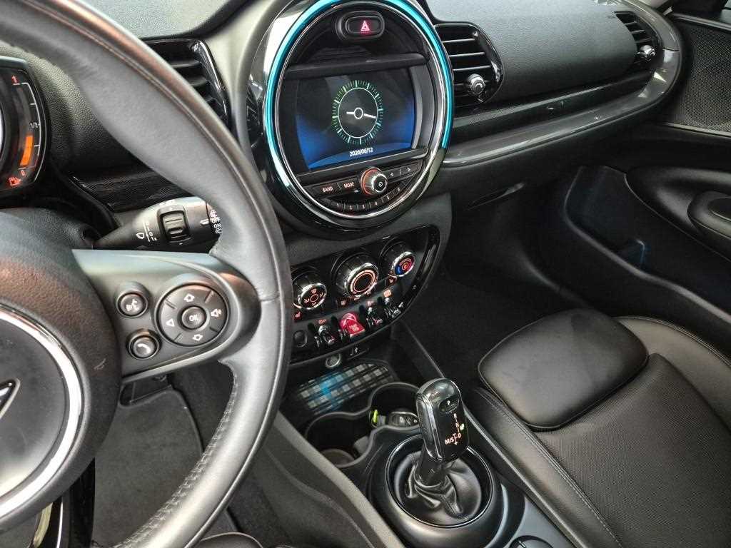 Mini Clubman - Vista 12