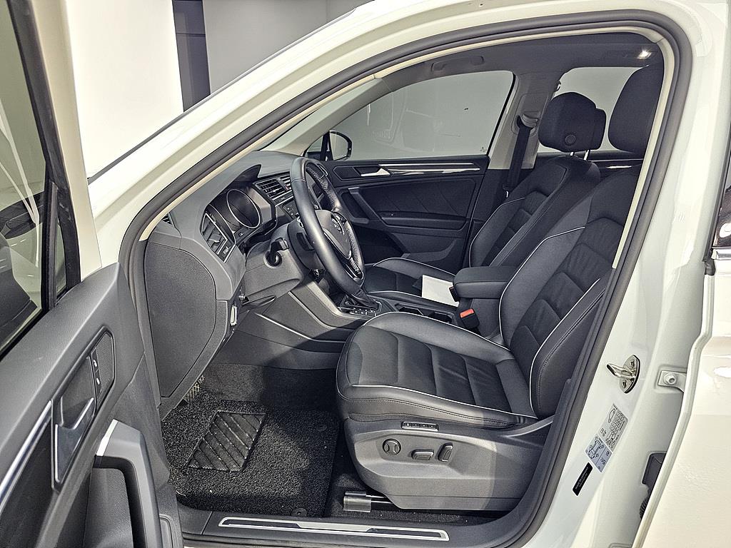 Volkswagen Tiguan - Vista 10