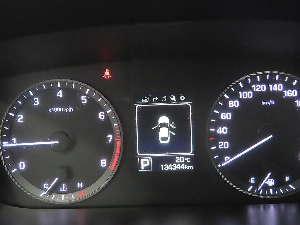 HYUNDAI Sonata - Vista 8